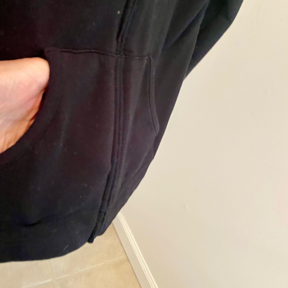 Petite Karen Scott Black Hoodie EUC - Picture 3 of 5